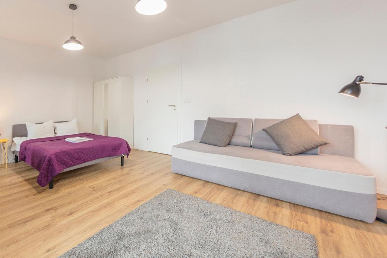 Golden Apartments - Pereca Варшава Екстериор снимка