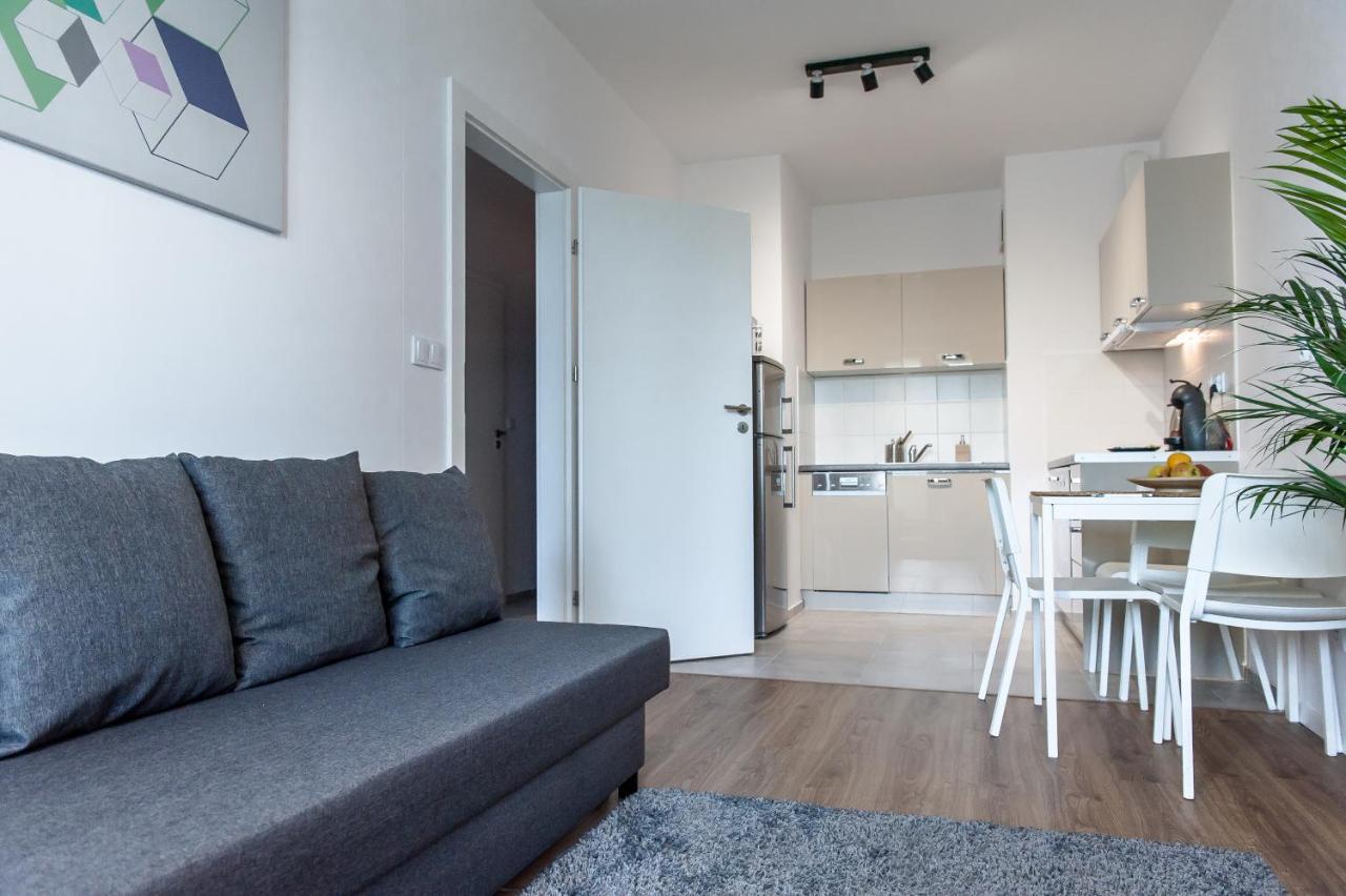 Golden Apartments - Pereca Варшава Екстериор снимка