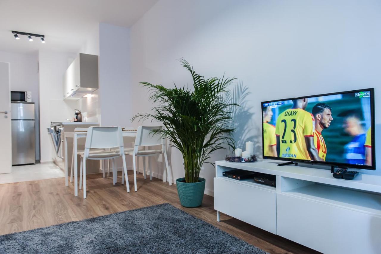 Golden Apartments - Pereca Варшава Екстериор снимка