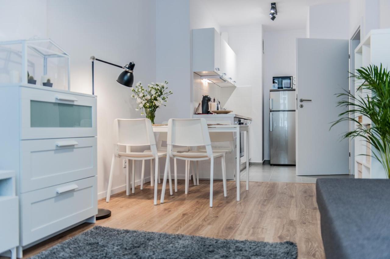 Golden Apartments - Pereca Варшава Екстериор снимка