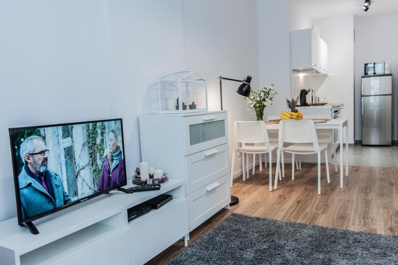 Golden Apartments - Pereca Варшава Екстериор снимка