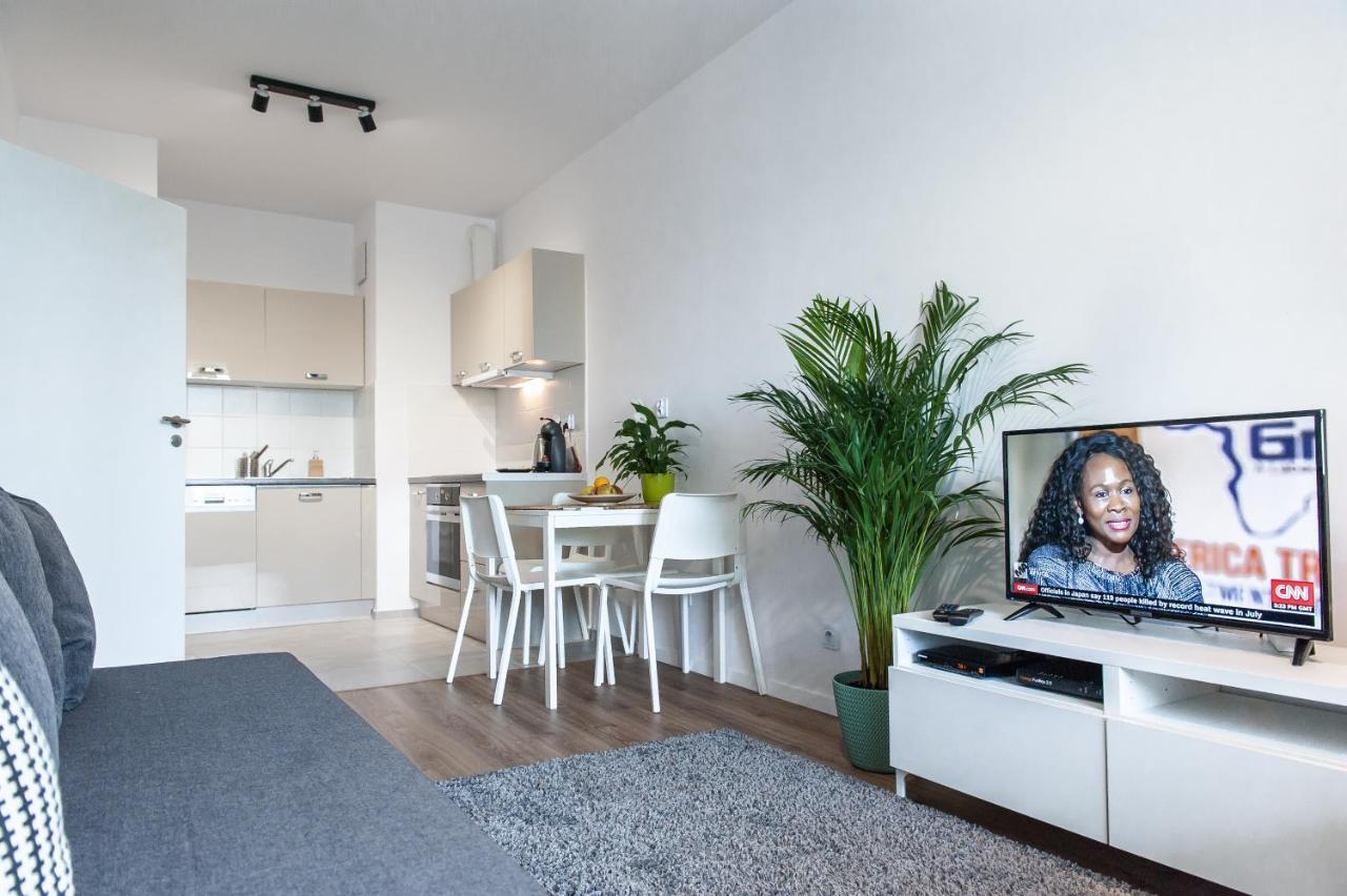 Golden Apartments - Pereca Варшава Екстериор снимка