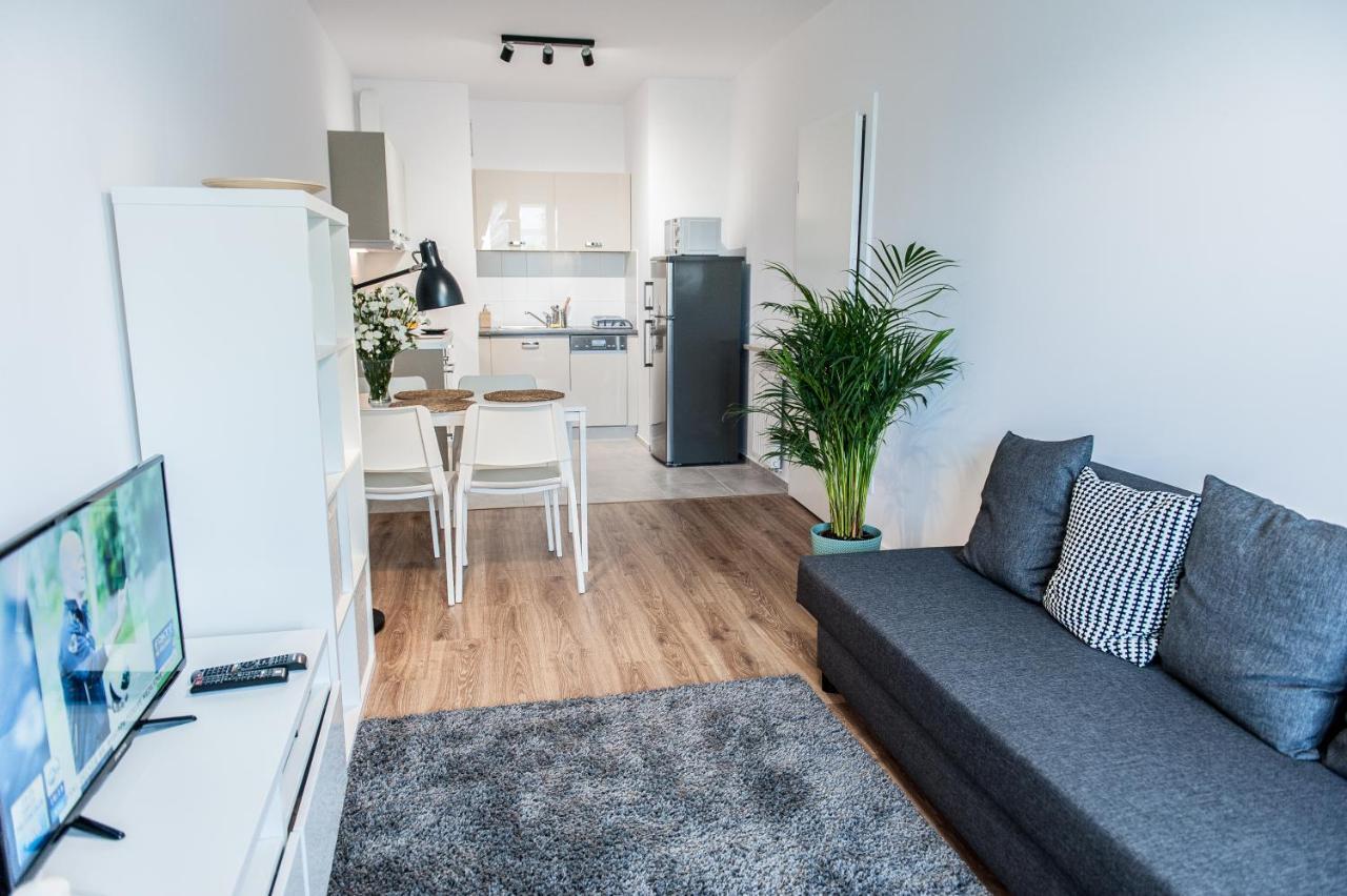 Golden Apartments - Pereca Варшава Екстериор снимка