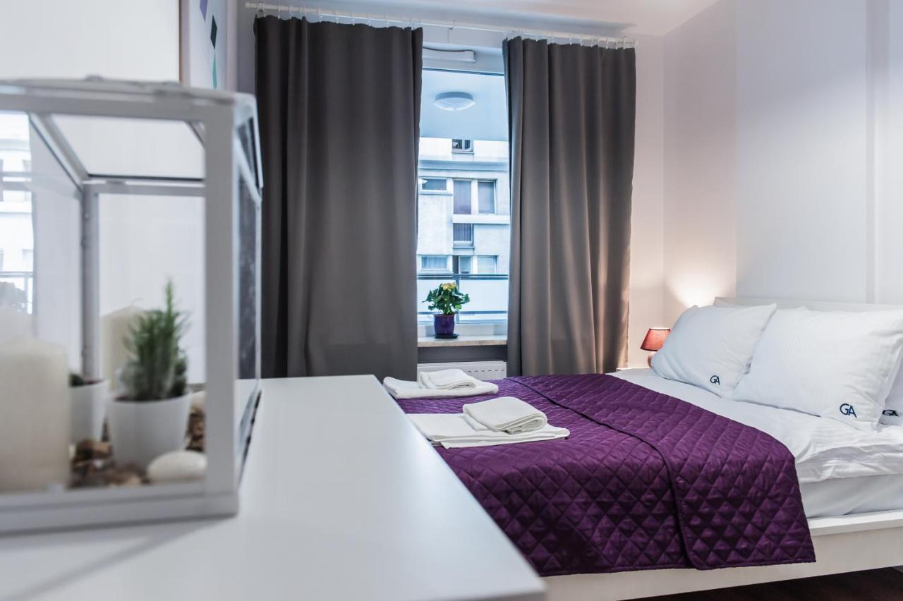 Golden Apartments - Pereca Варшава Екстериор снимка