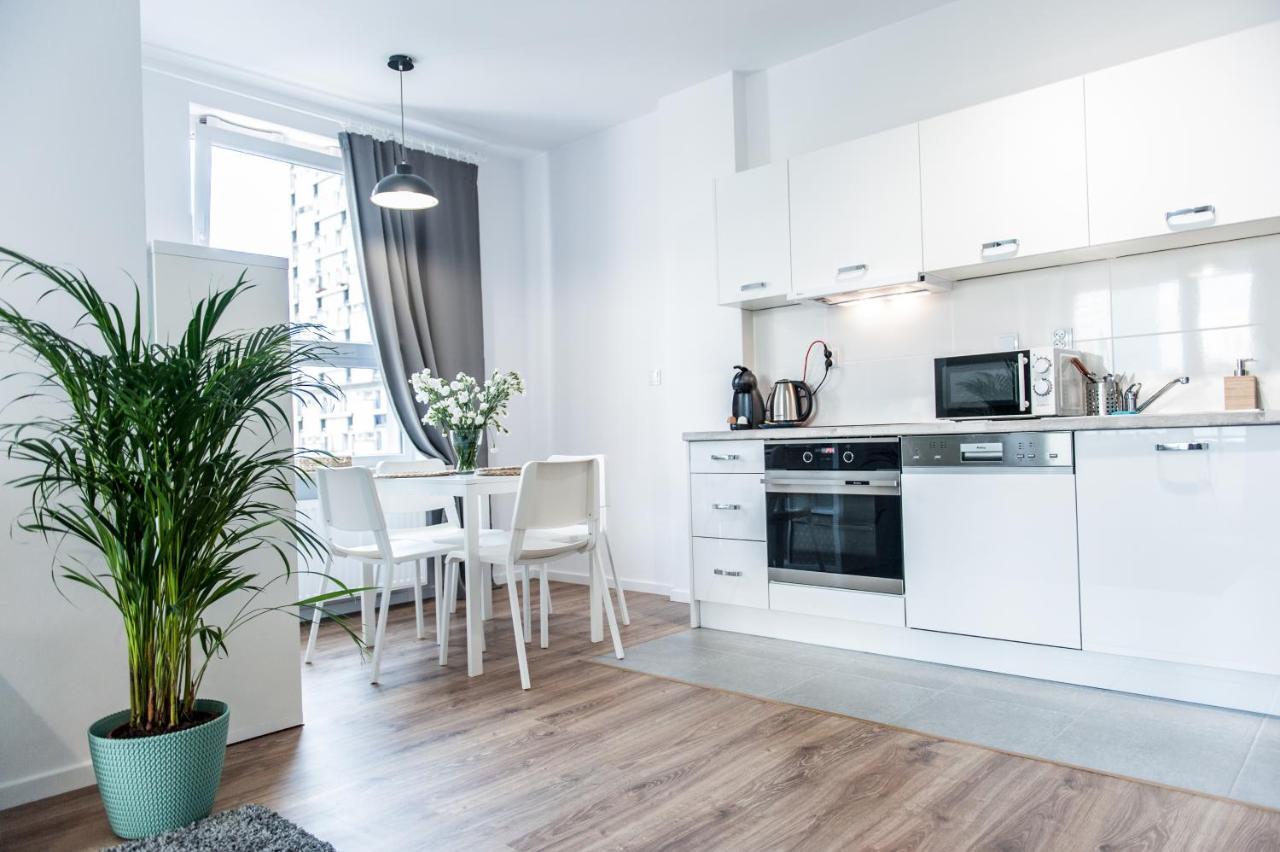 Golden Apartments - Pereca Варшава Екстериор снимка